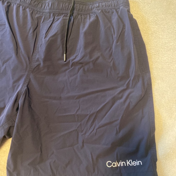 Calvin Klein navy blue swimwear shorts size XL - Picture 2 of 4